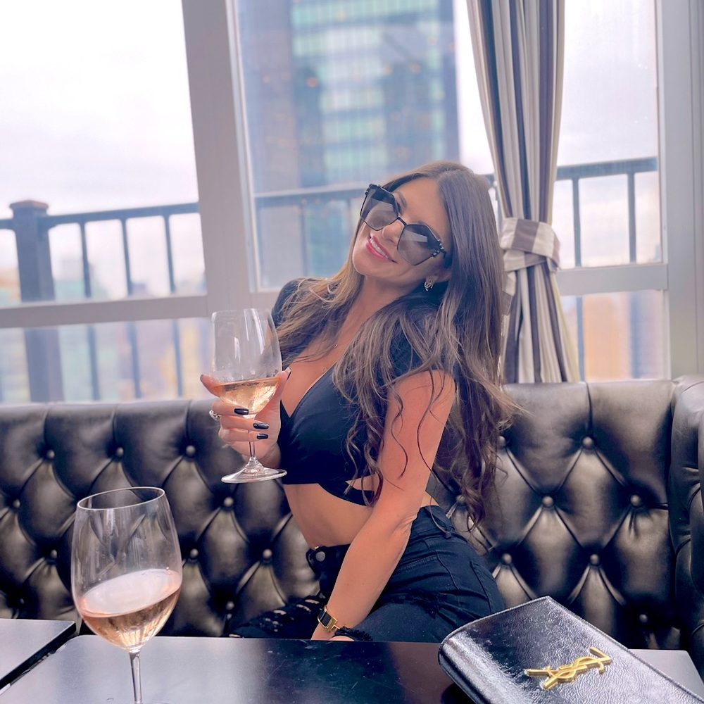 Meet your Posher, Simonne